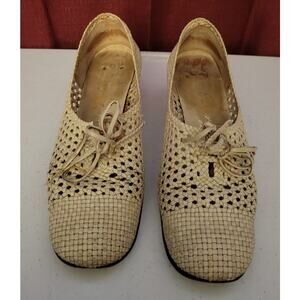 Roger Vivier Vintage Cream Woven Raffia Wicker Low Heel Loafers - size 7.5
